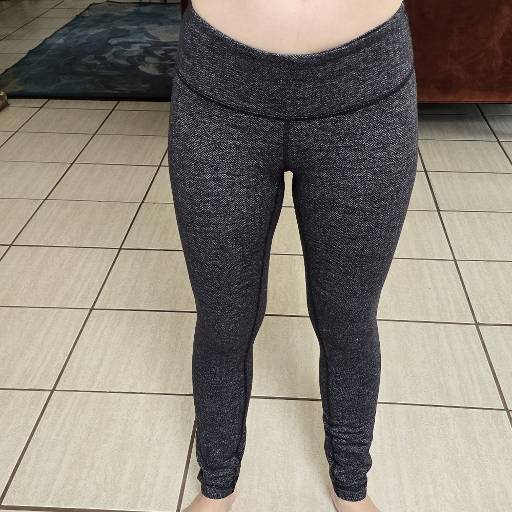 Lululemon Gray Patterned Leggings